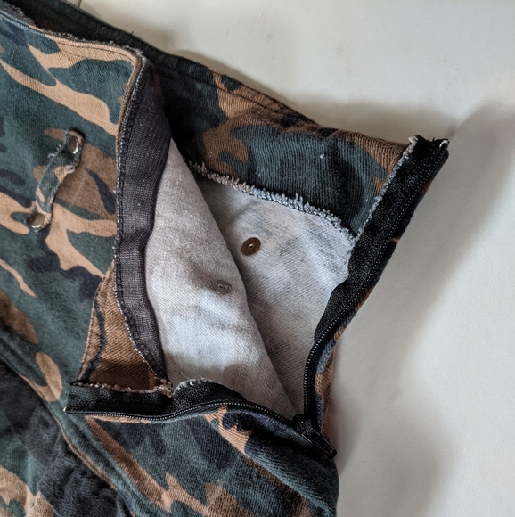 Lip Service y2k denim camouflage army mini skirt with ruffle bottom - Picture 3 of 6